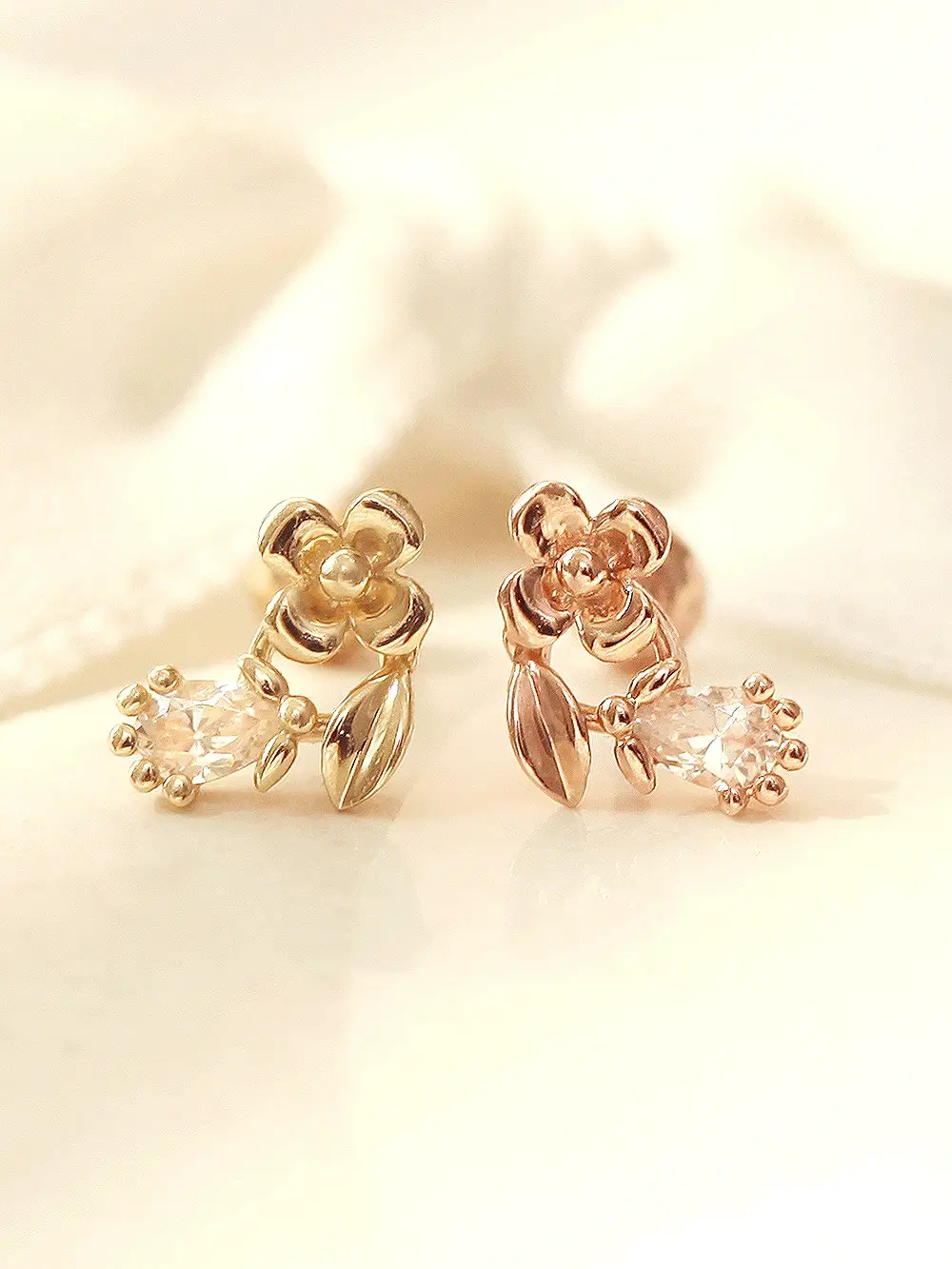 14K Gold Teardrop Flower Leaf Cartilage Earring 20G