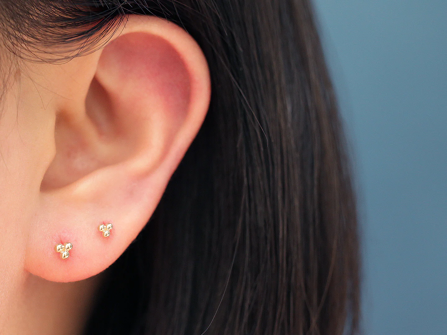 14K Gold Triangle Ball Cartilage Earring 20G - Image 12