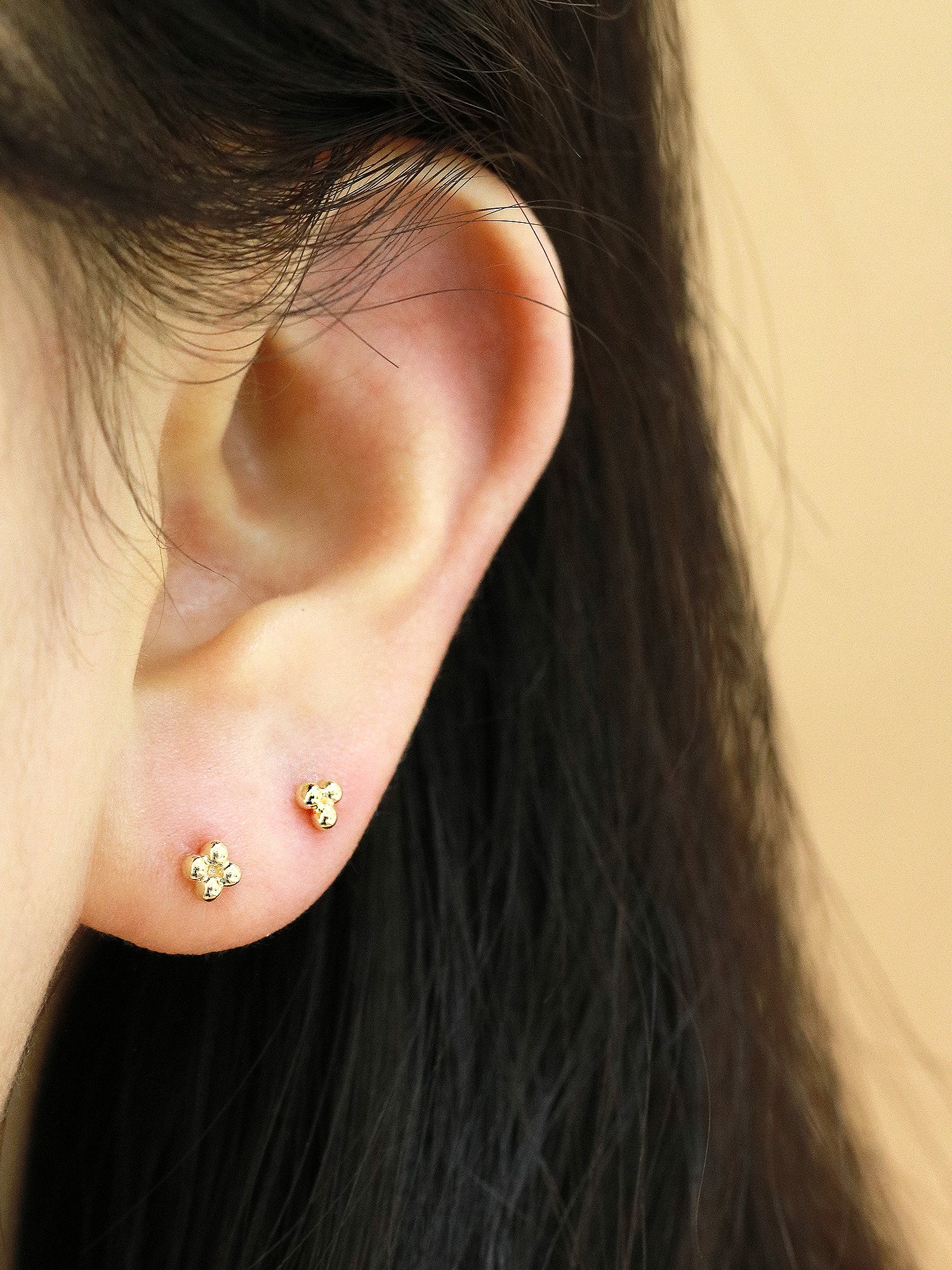 14K Gold Triangle Ball Cartilage Earring 20G - Image 2