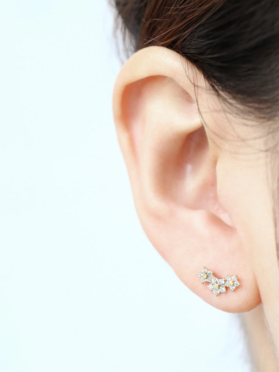 14K Gold Triple Flower Point Cartilage Earring 18G16G - Image 3
