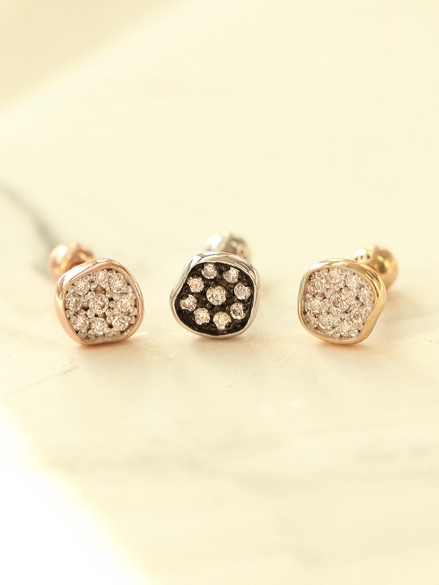14K Gold Vintage Disc Cartilage Earring 18G16G - Image 2