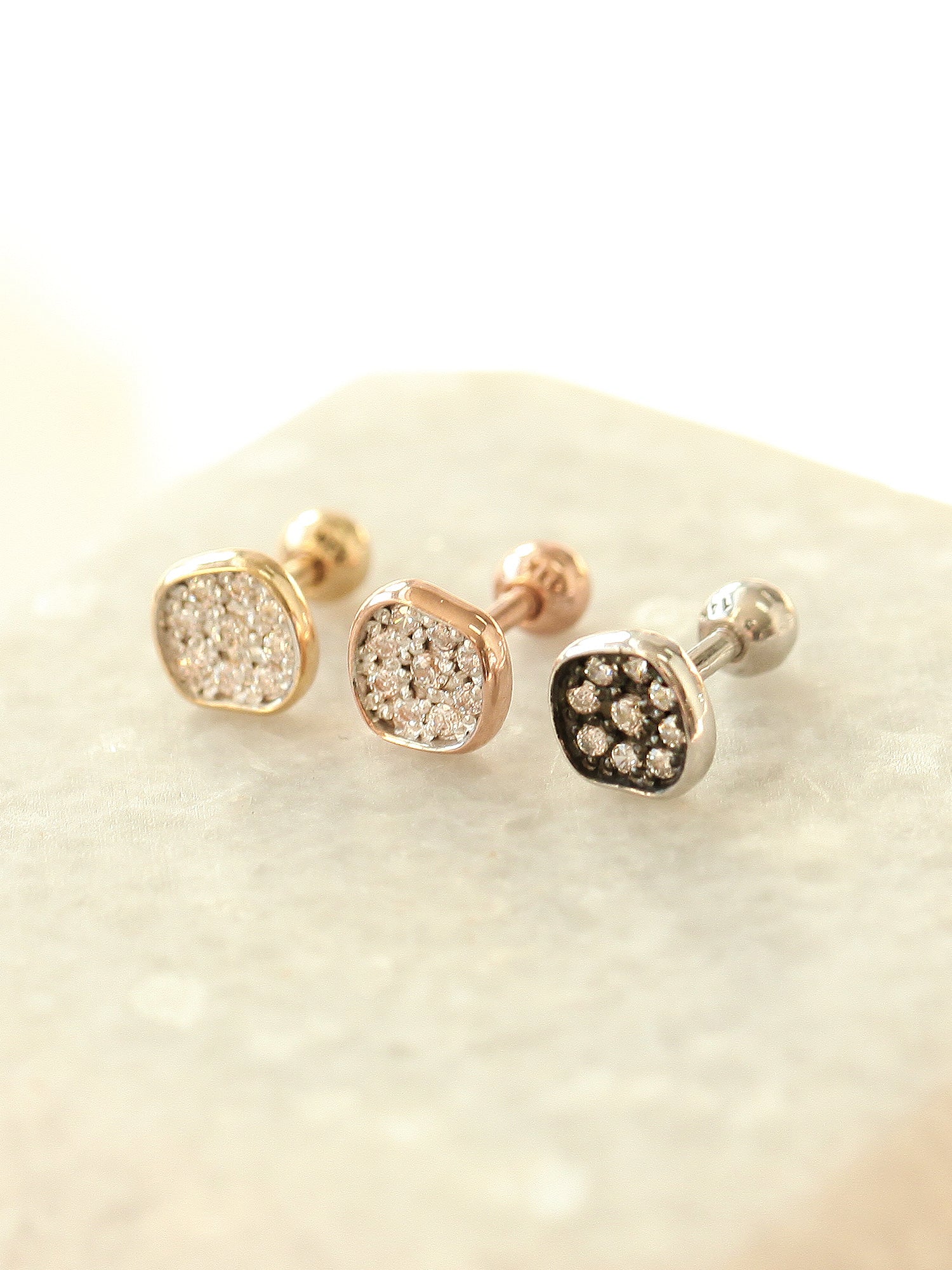 14K Gold Vintage Disc Cartilage Earring 18G16G - Image 6