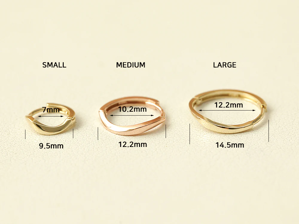 14K Gold Wave Hoop Earring - Image 11