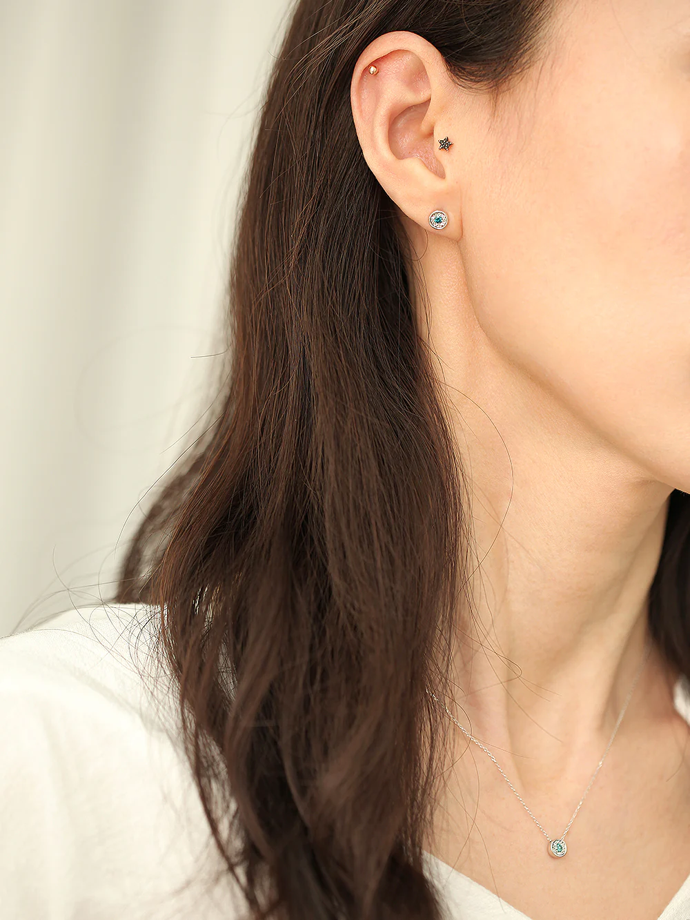 14K 18K Gold White Blue Diamond Necklace - Image 6