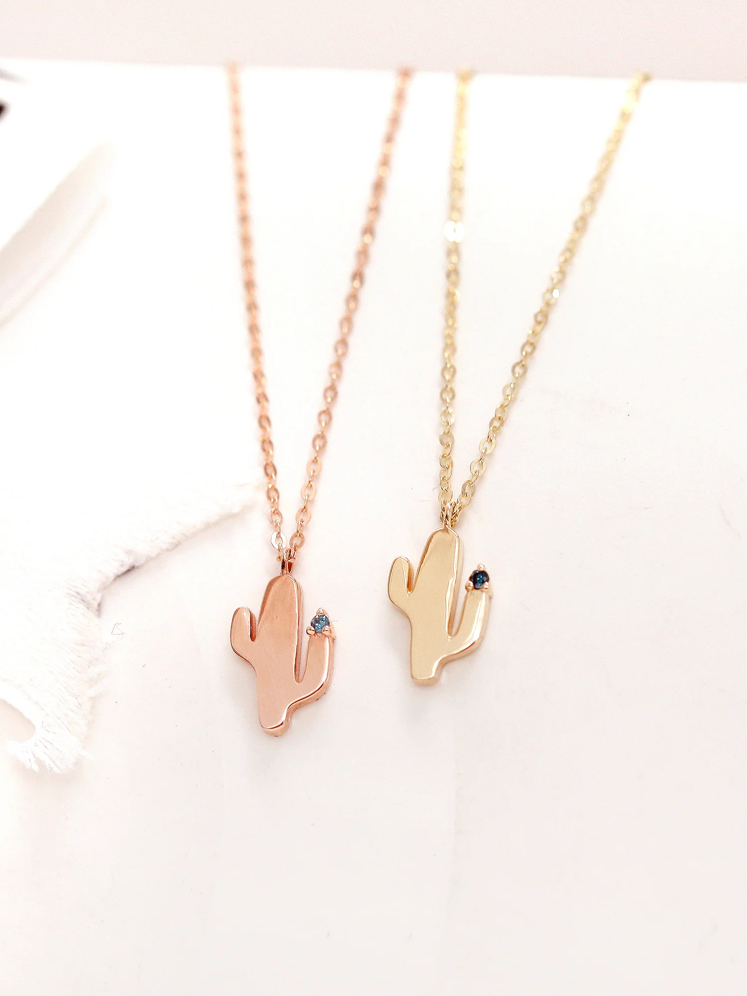 14K 18K Gold Blue Dia Cactus Necklace