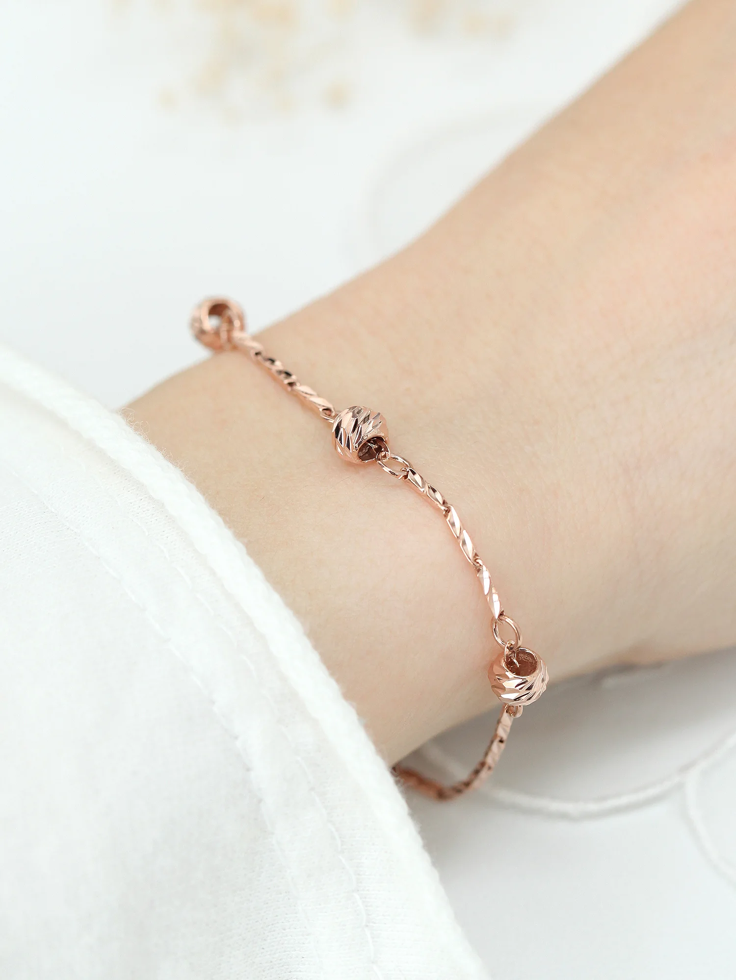 14K 18K Gold Cutting Ball Bracelet - Image 6