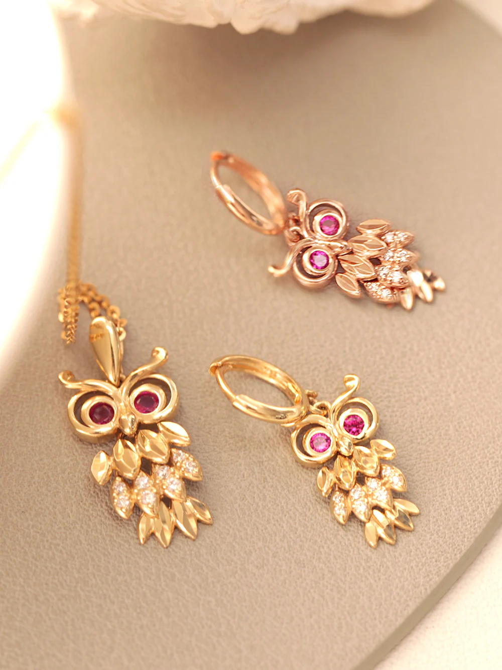 14K 18K Gold Owl Hoop Earring - Image 6