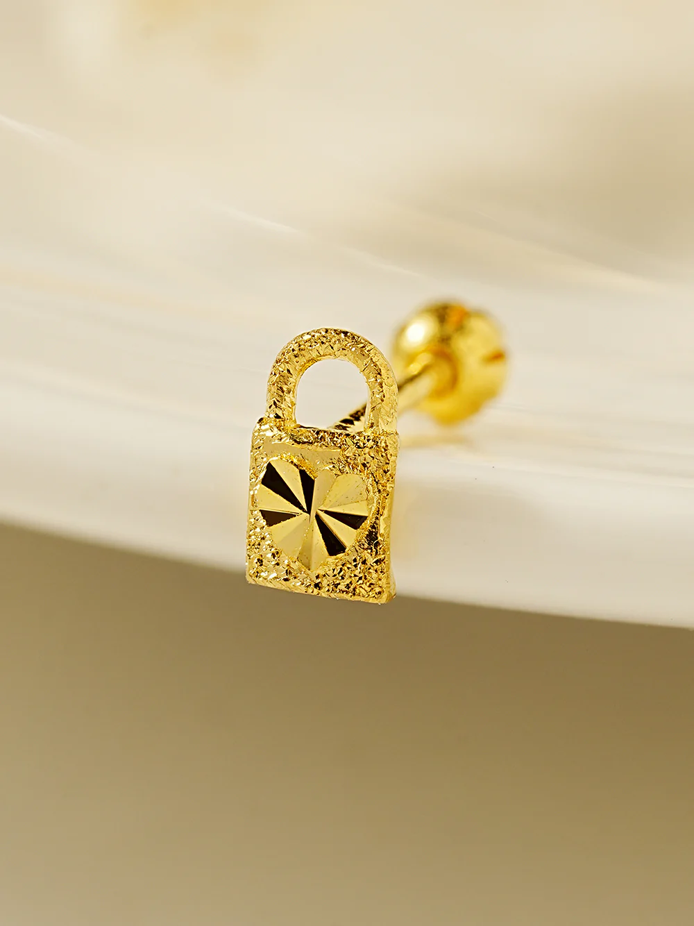 24K Gold Heart Lock Cartilage Earring 20G - Image 3