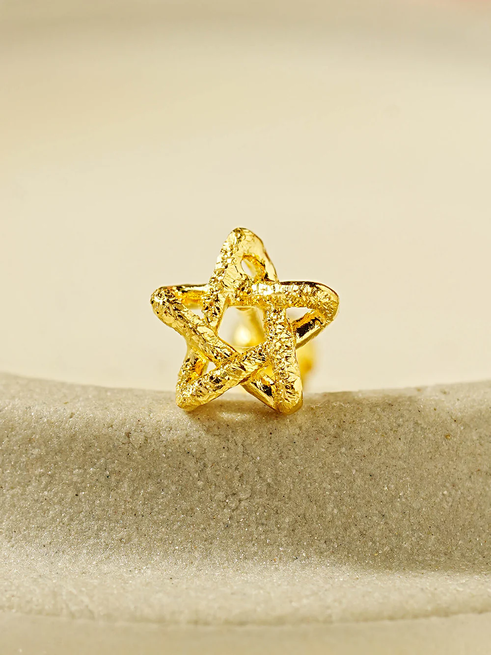 24K Gold Knotted Star Cartilage Earring 20G - Image 3