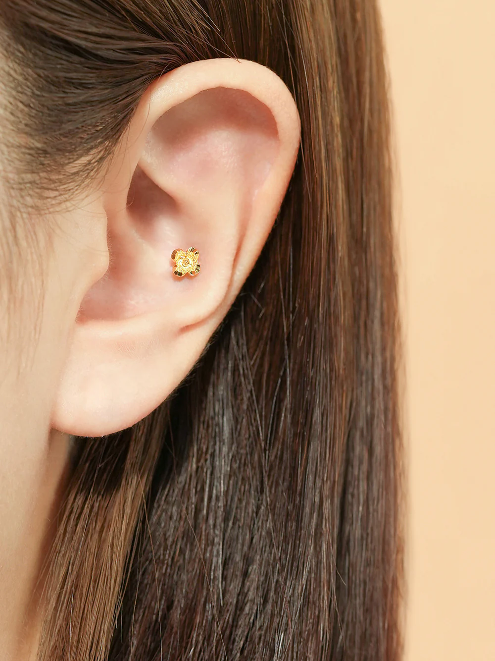 24K Gold Lucky Clover Cartilage Earring 20G - Image 2