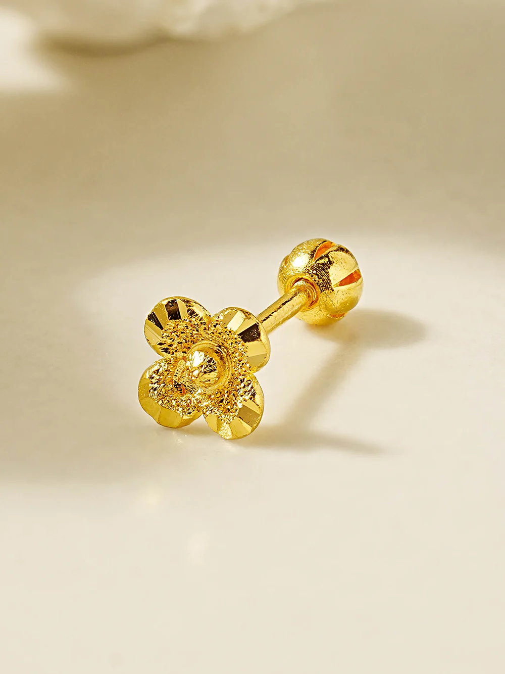 24K Gold Lucky Clover Cartilage Earring 20G - Image 3