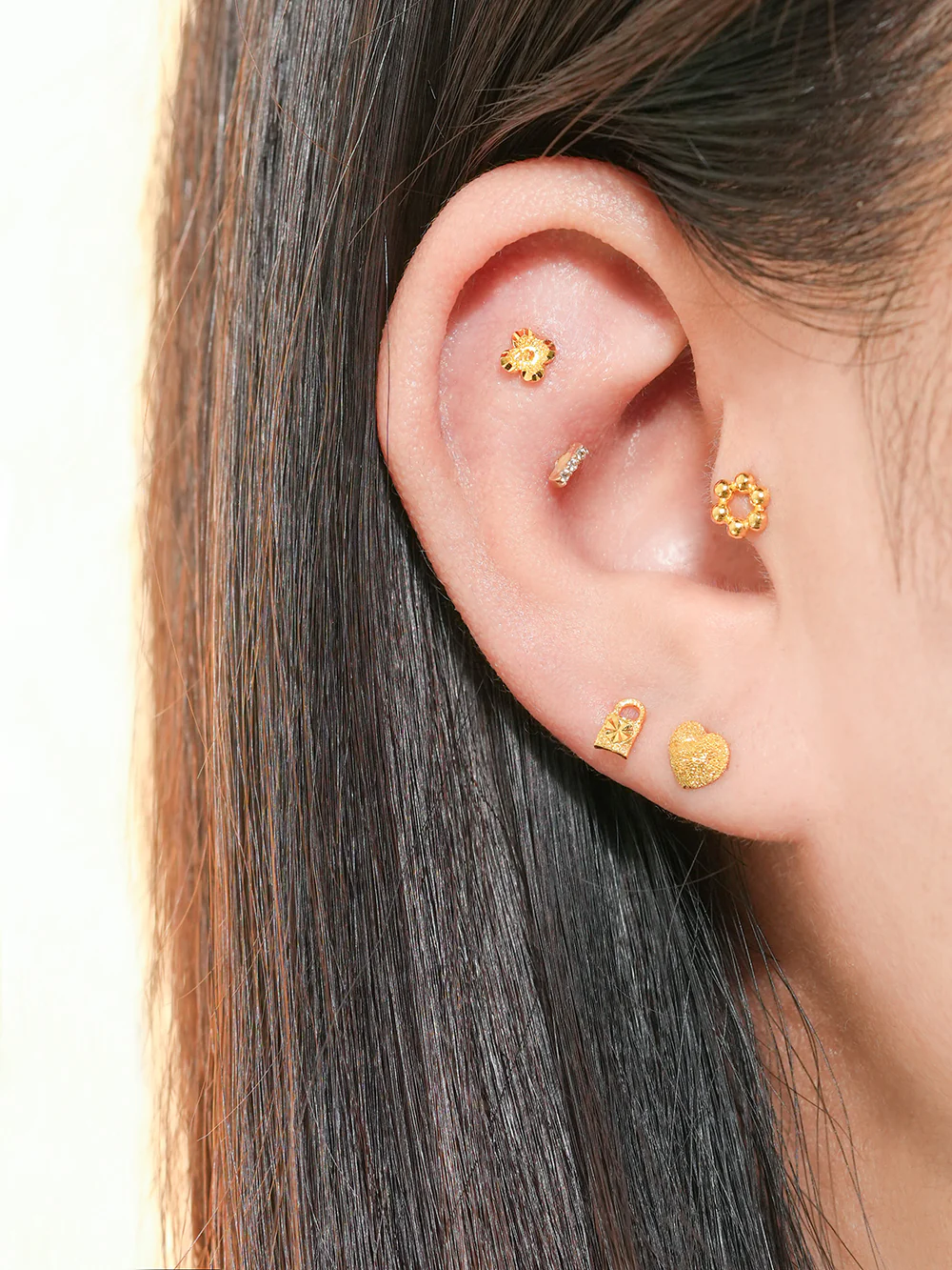 24K Gold Lucky Clover Cartilage Earring 20G - Image 4