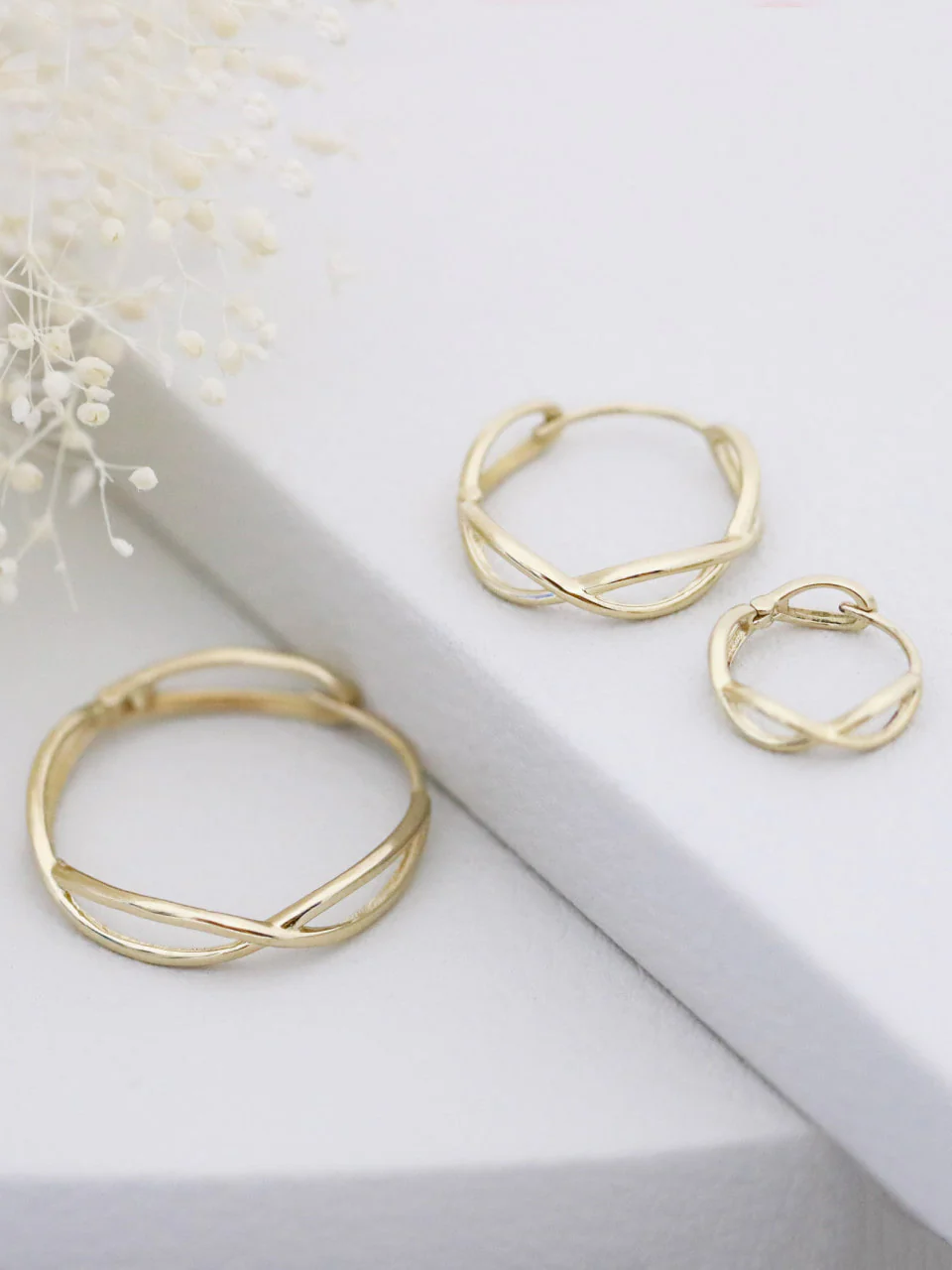 14K Gold Twist Hoop Earring - Image 3