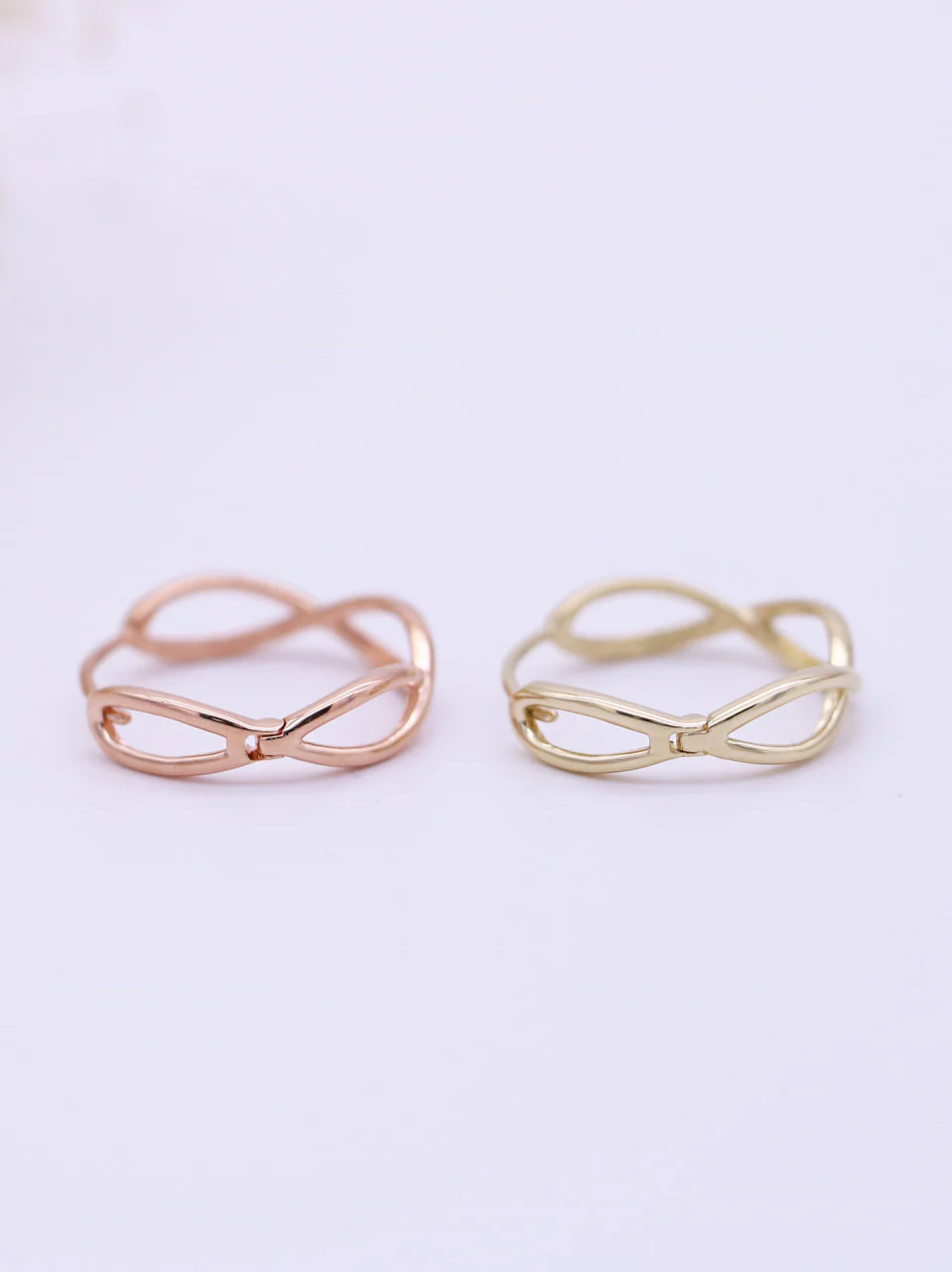 14K Gold Twist Hoop Earring - Image 5