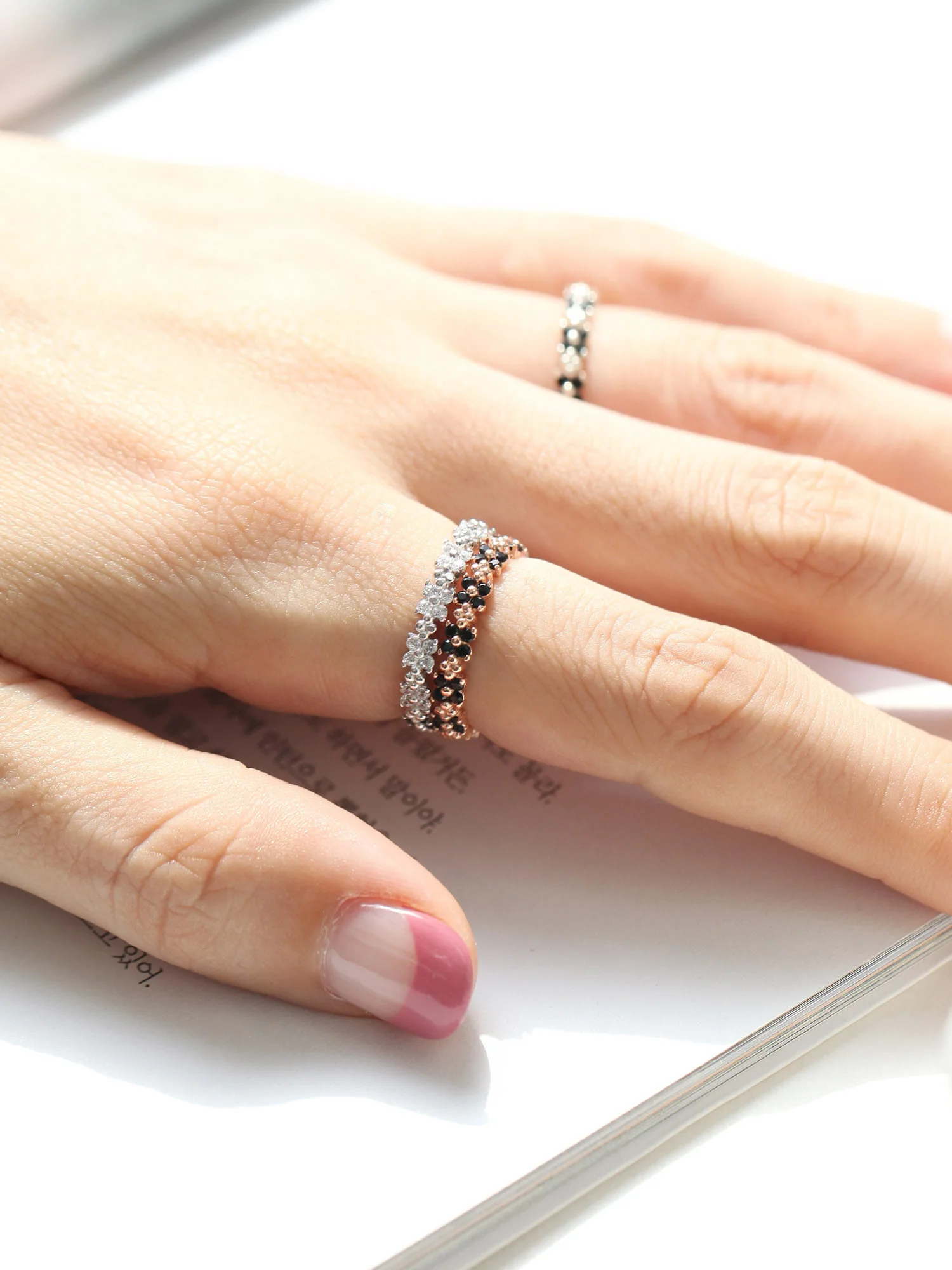 925 Silver Both Side Flower Cubic Ring - Image 8
