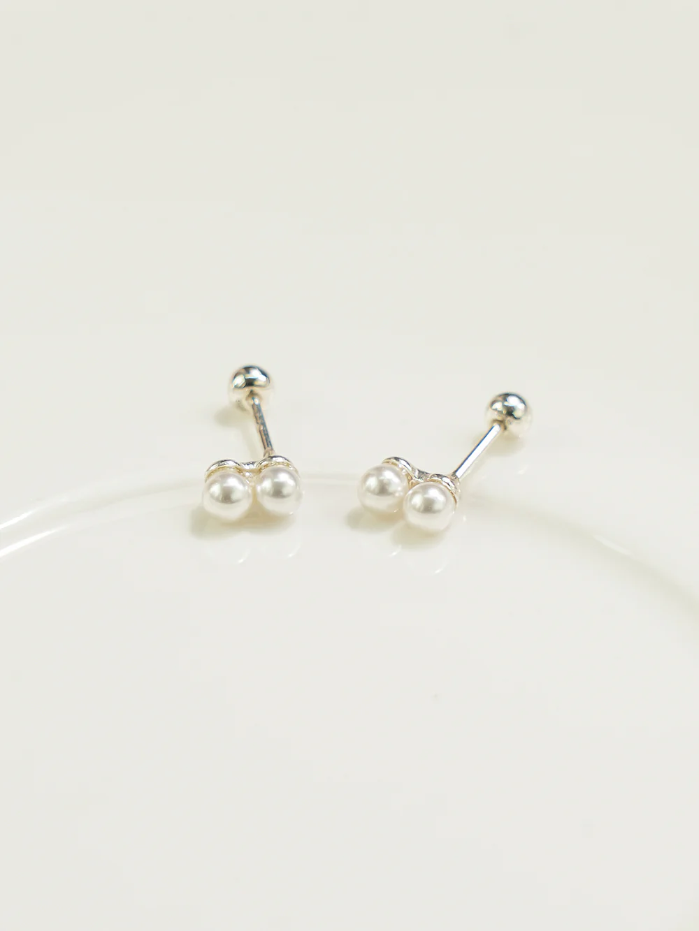 925 Silver Double Pearl Cartilage Earring 20G - Image 5