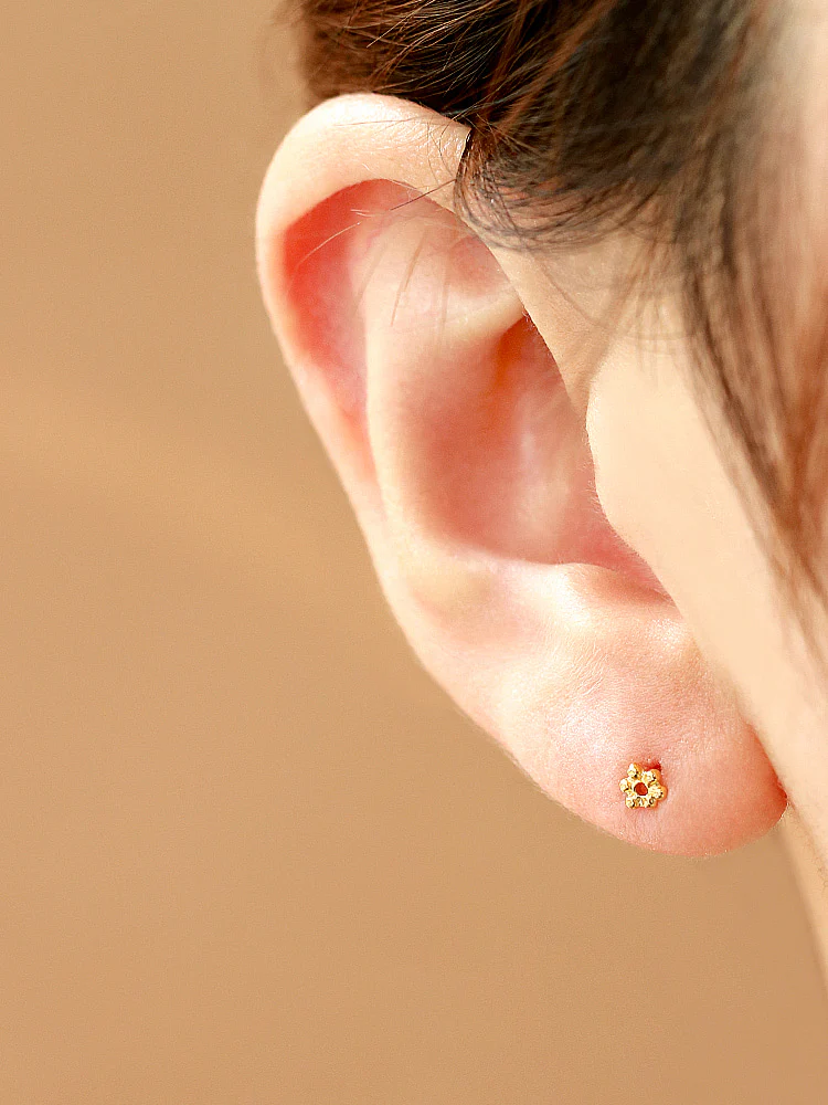 925 Silver Mini Flower Stud Earring - Image 9
