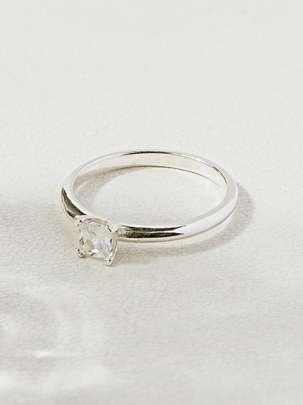 925 Silver Square Crystal Ring - Image 3