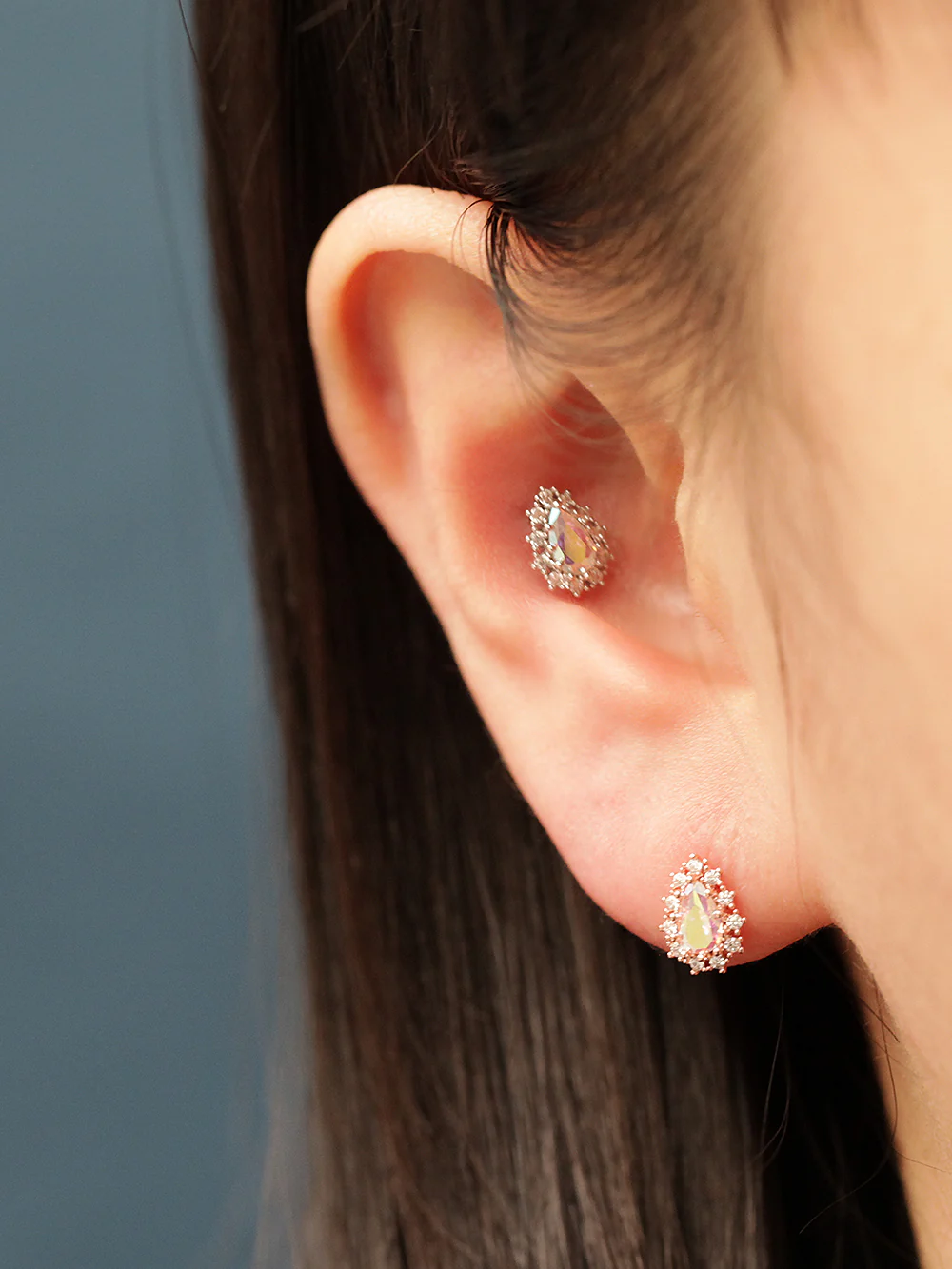 Aurora Tear Drop Piercing - Image 4