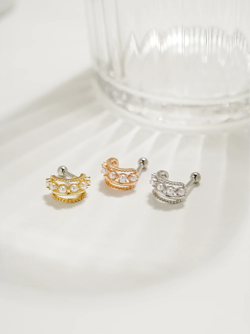 Crown Dotted Light Cartilage Ear Piercing 16G - Image 2