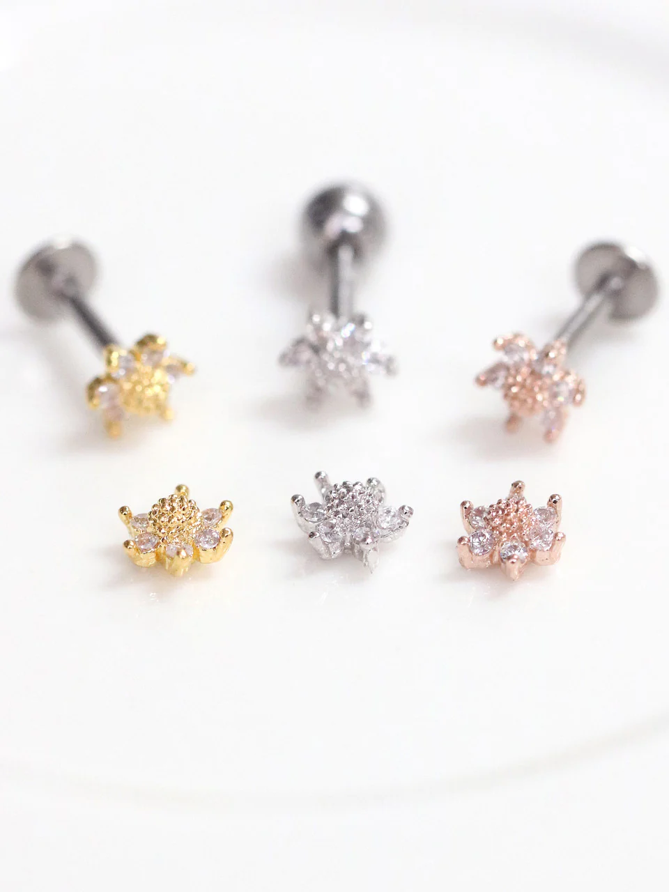 Dainty Mini Flower Cartilage earring - Image 3