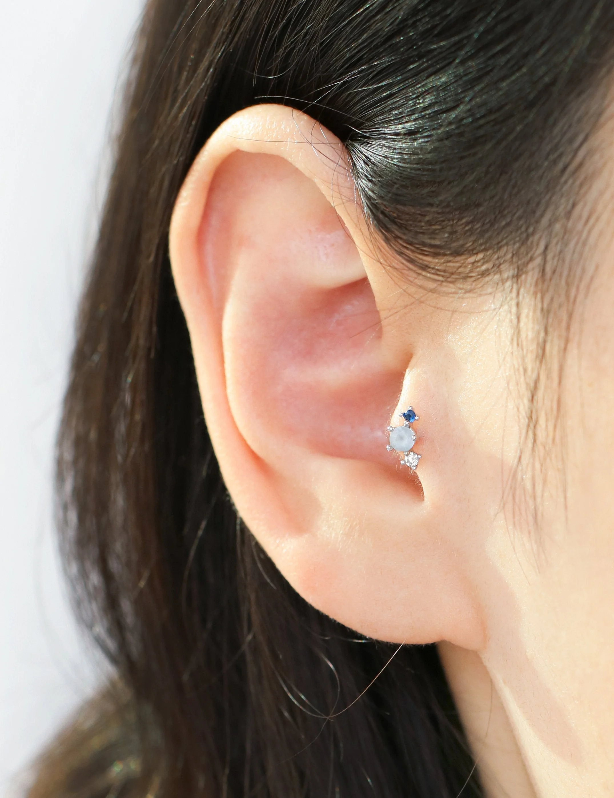 Dainty pink Cartilage earring - Image 10