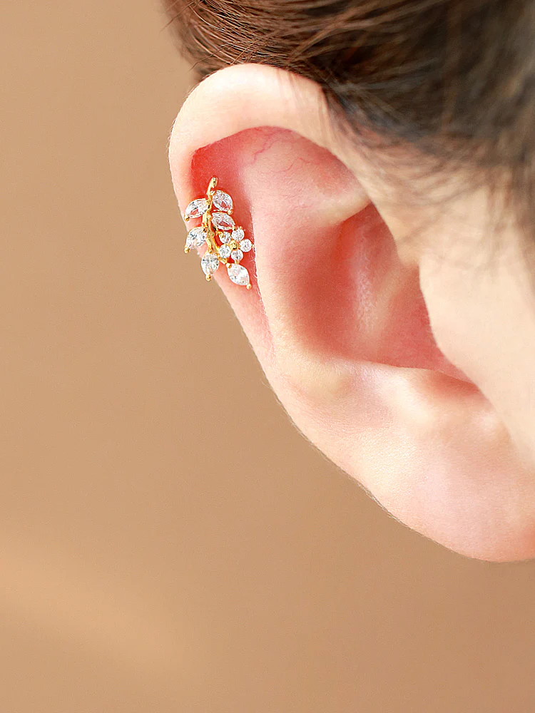 Flower Leaf Cartilage earring - Image 3