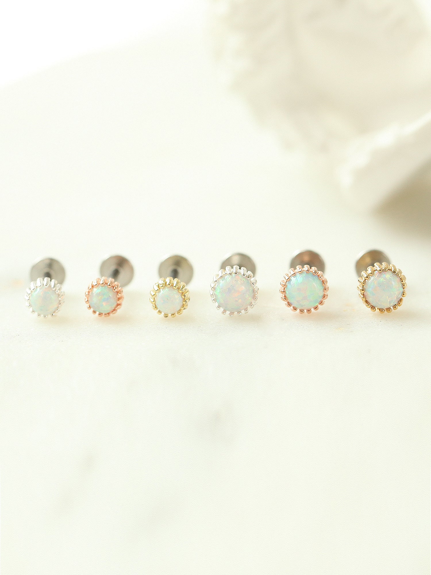 Frame Opal Cartilage earring - Image 2