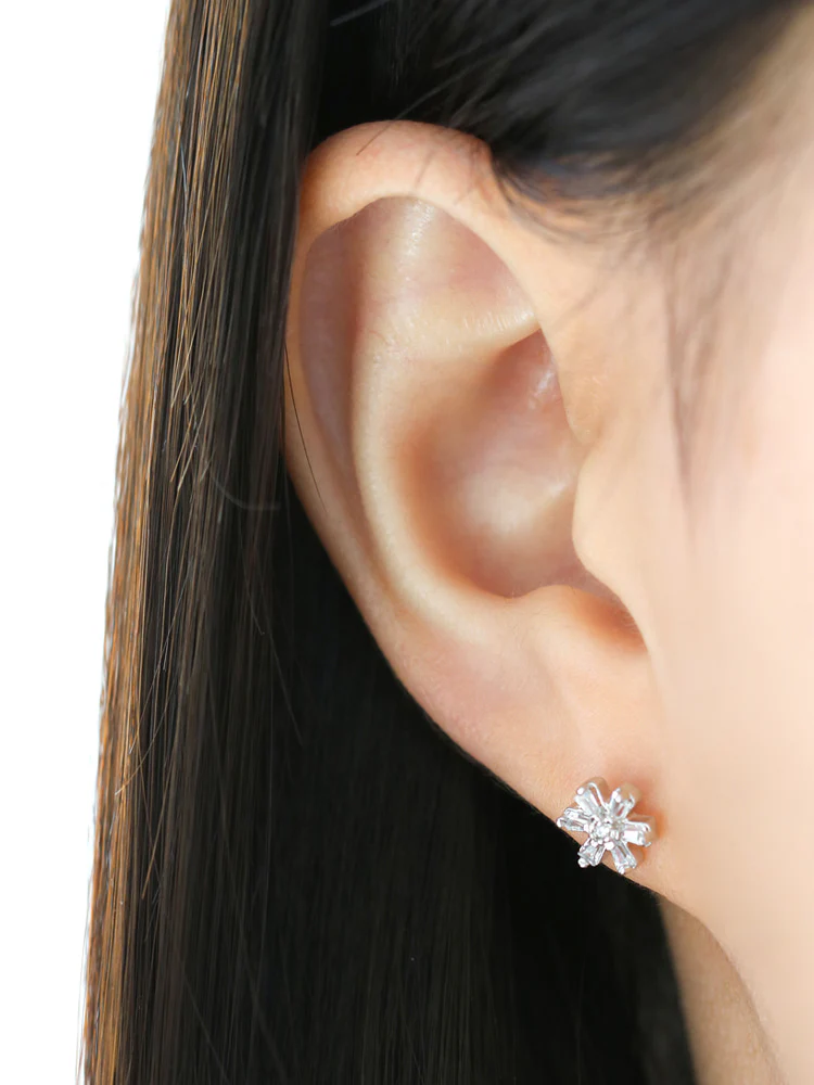 Mini Cosmos Flower Cartilage Earring - Image 7