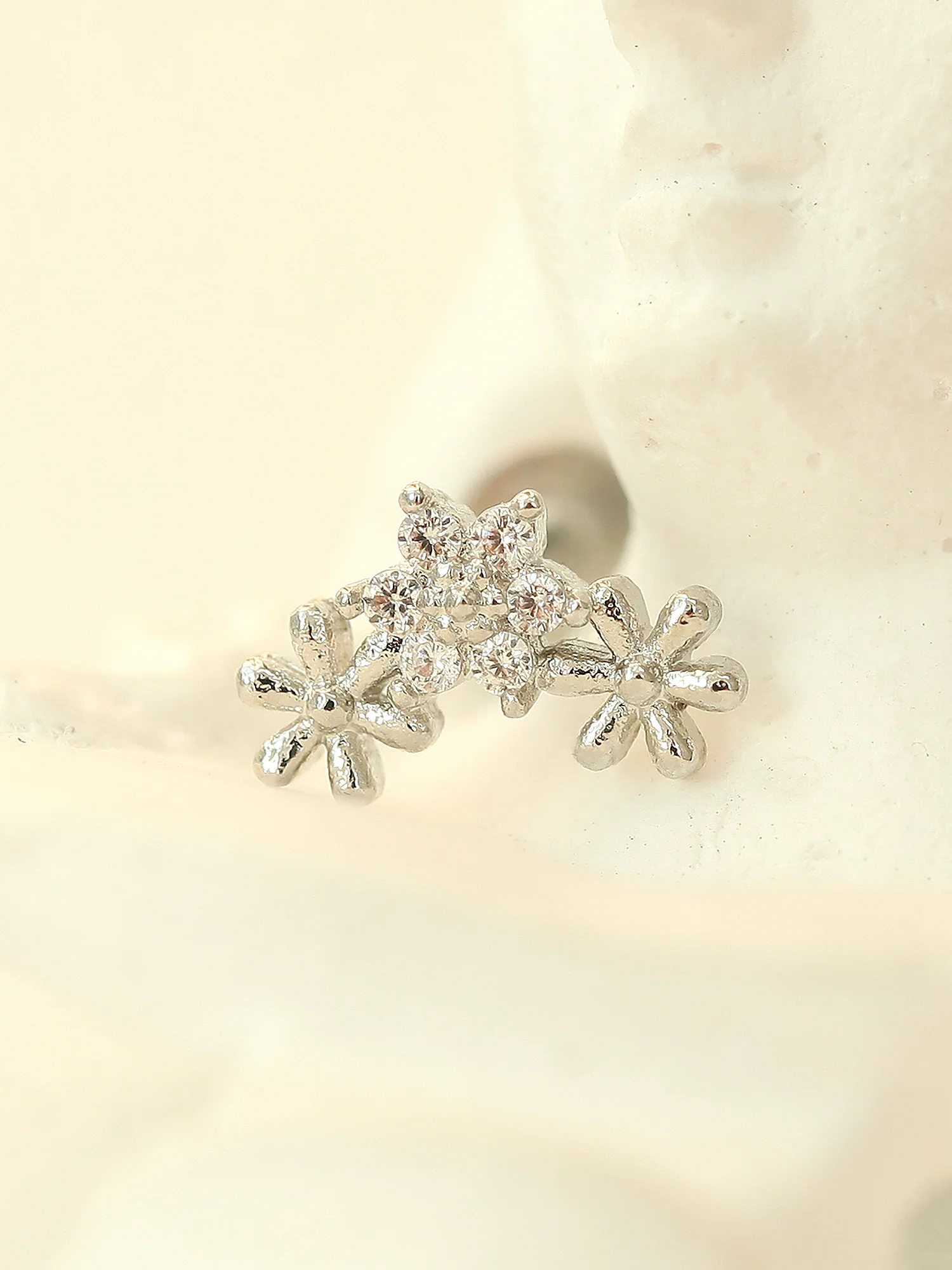 Mini Triple Daisy Piercing - Image 8