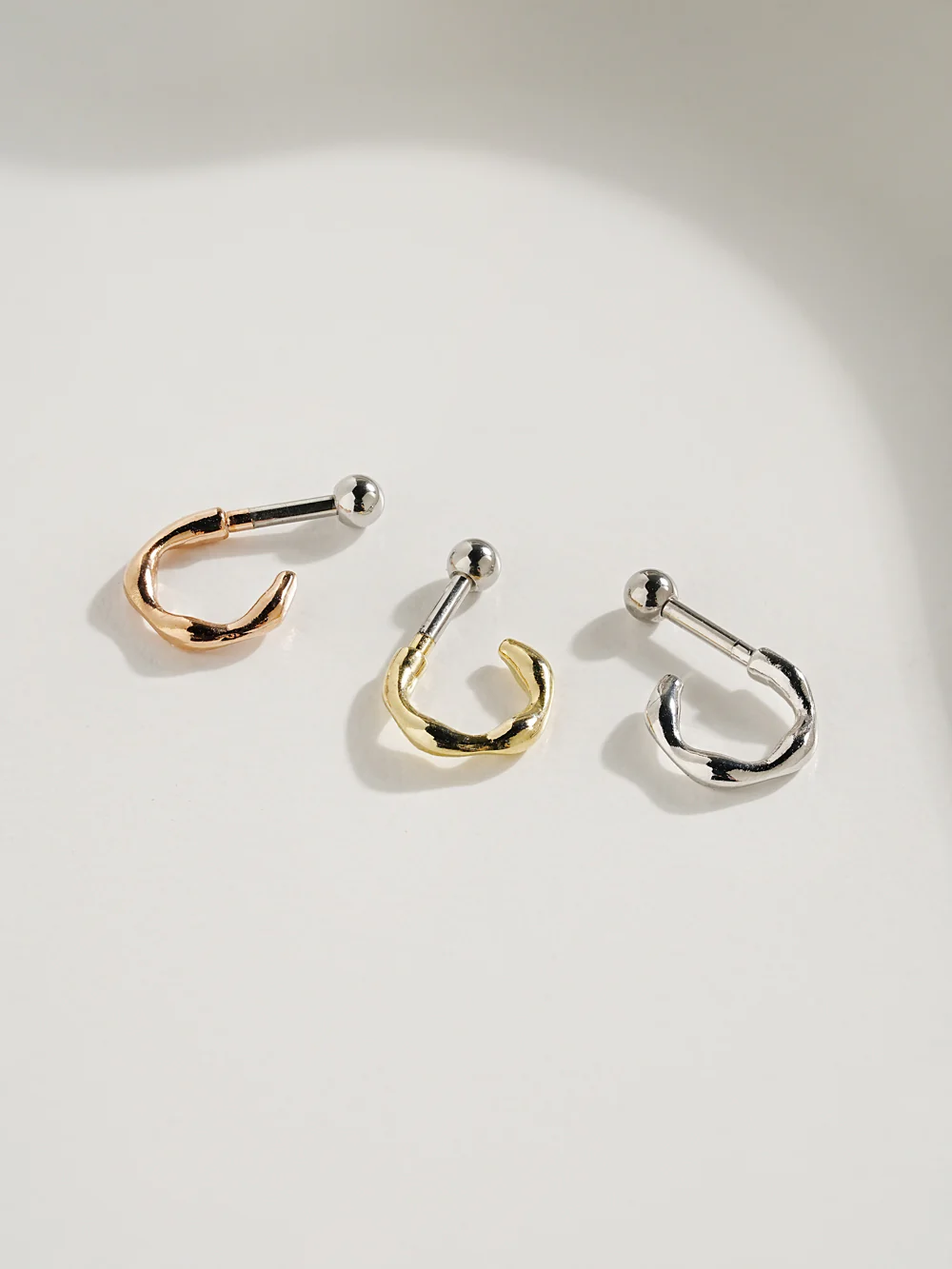 Oval Line Cartilage Ear Piercing 16G - Image 2