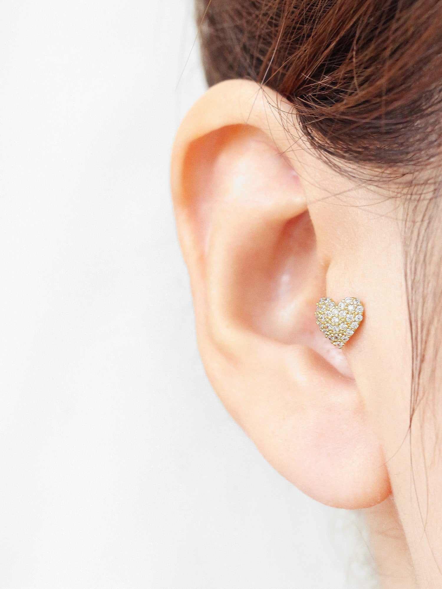 Pave heart Cartilage Earring - Image 10