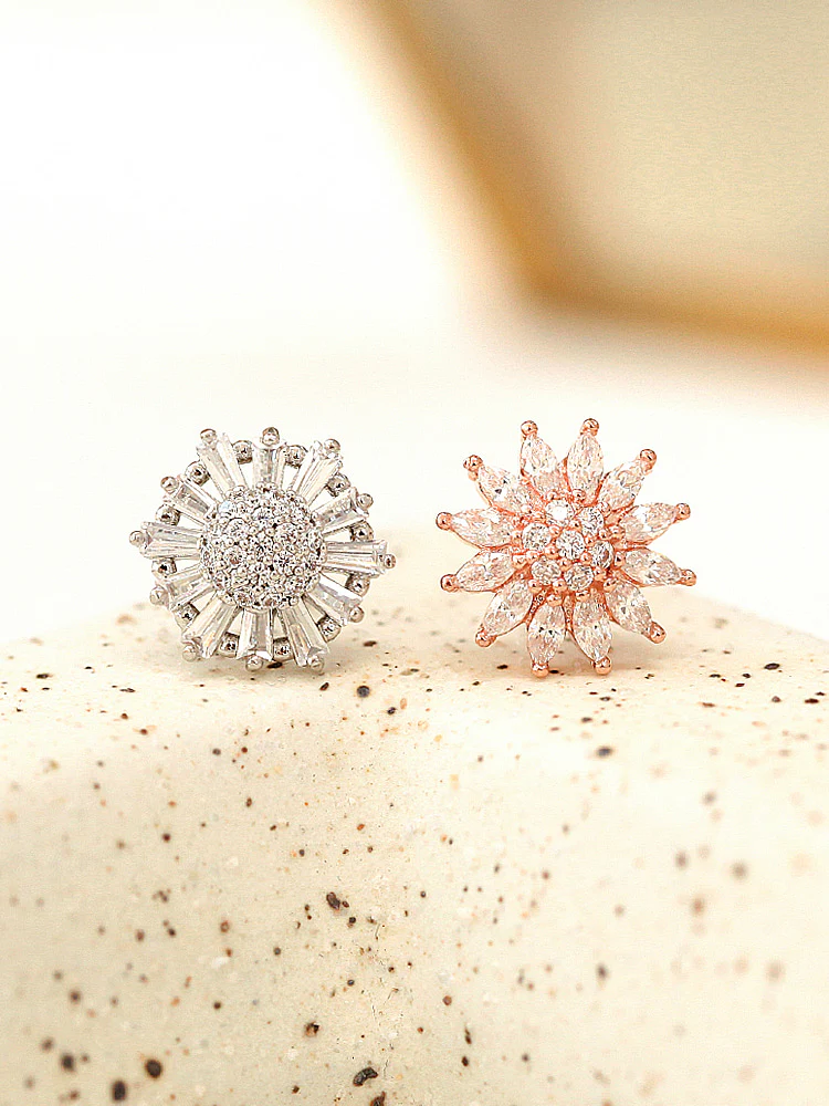Pretty CZ Big Flower Cartilage earring - Image 3