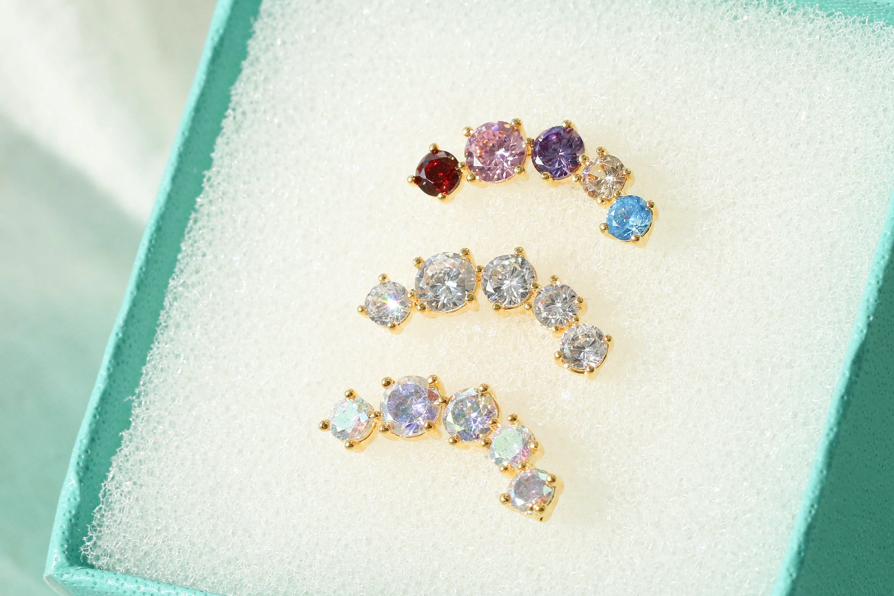 Rainbow CZ Cartilage earring - Image 7