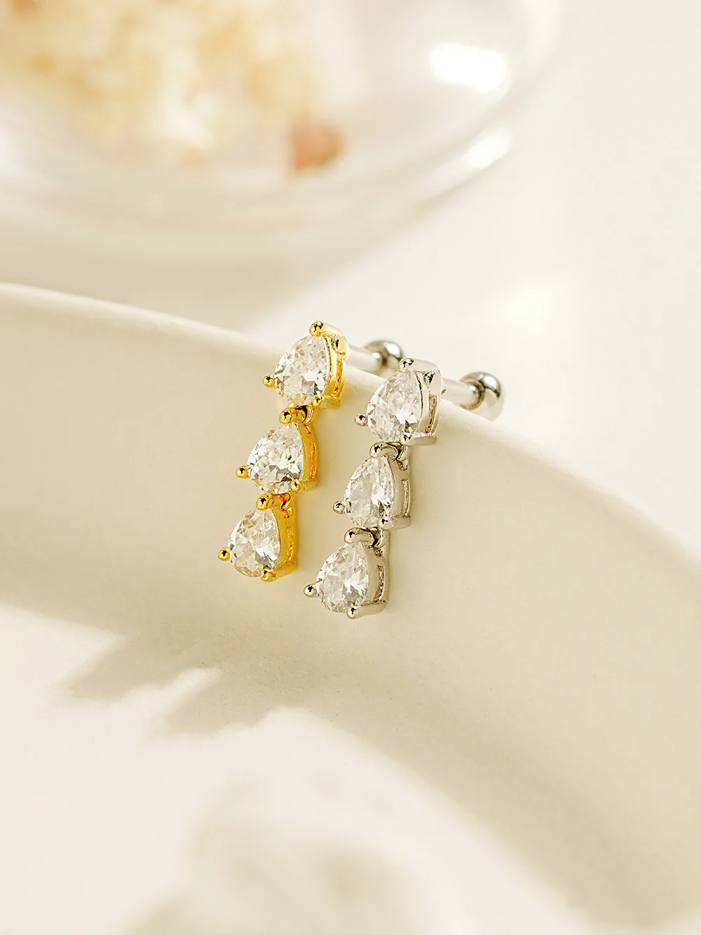 Tear Cubic Drop Cartilage earring - Image 6